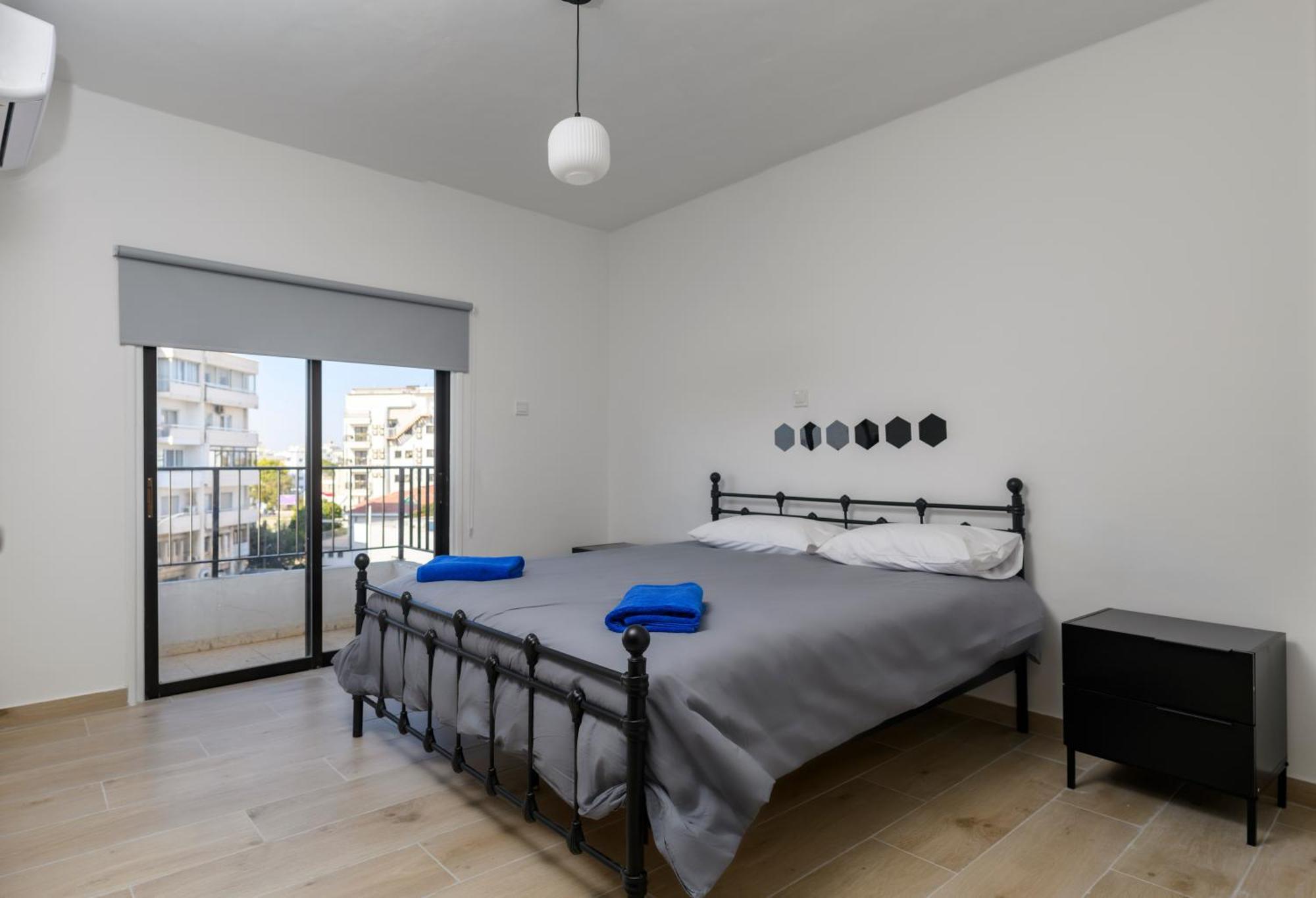 Ollies 3 Bedroom Apartment Larnaca Esterno foto