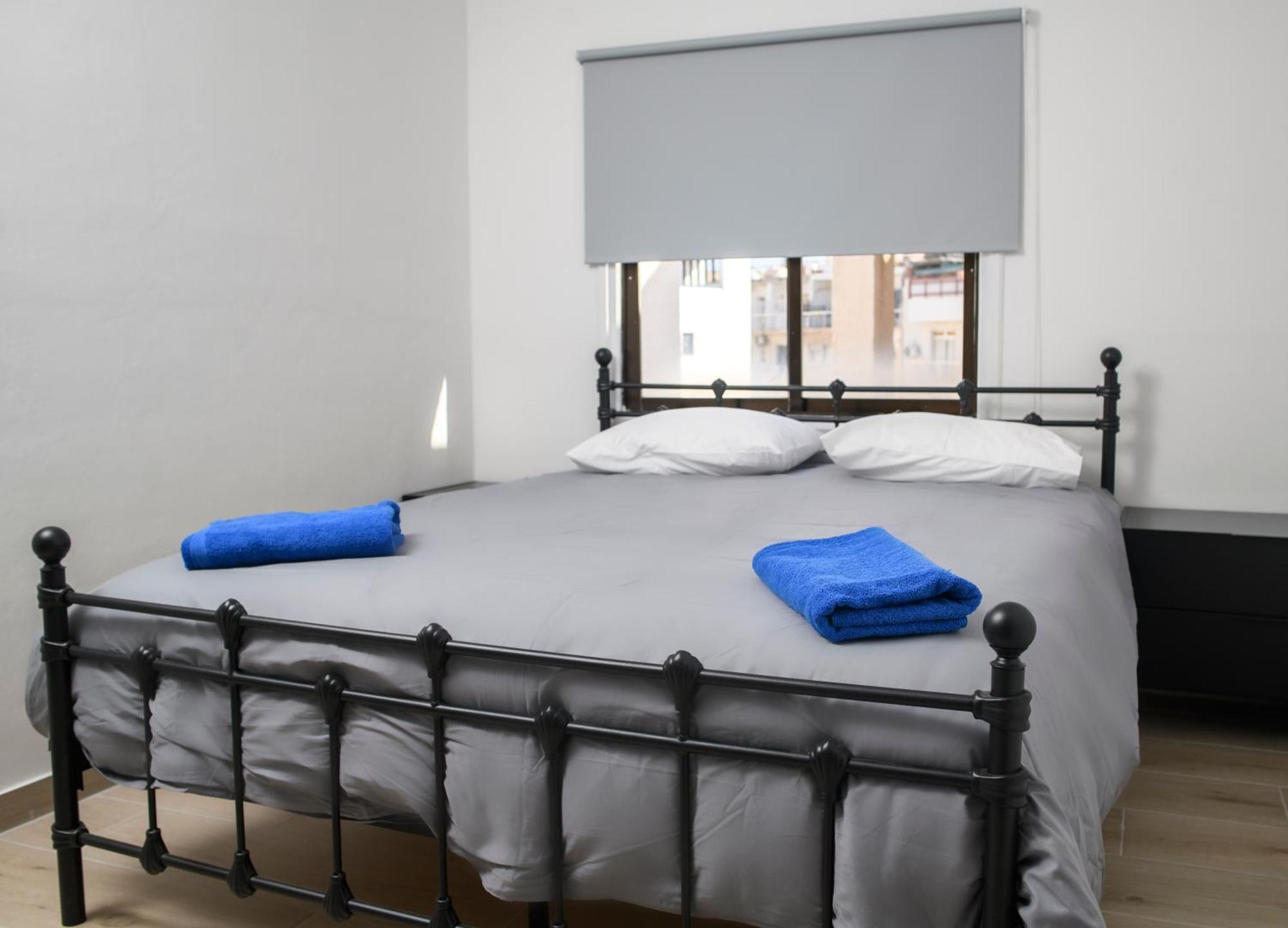Ollies 3 Bedroom Apartment Larnaca Esterno foto