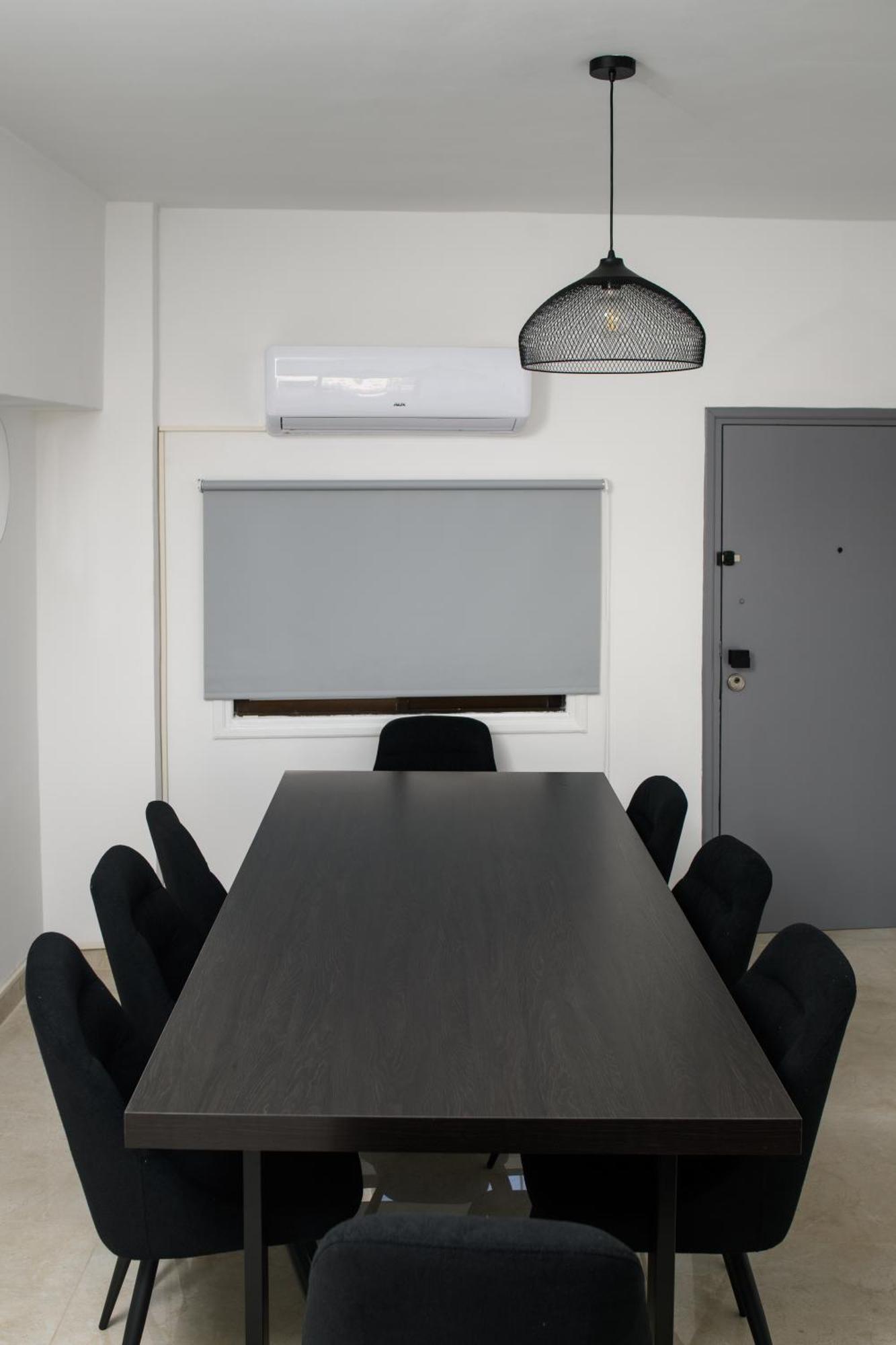 Ollies 3 Bedroom Apartment Larnaca Esterno foto